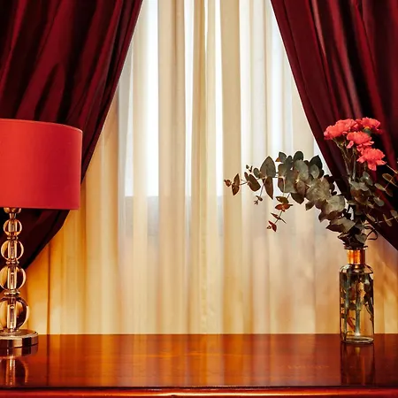 Hotel Vico Regio 4*