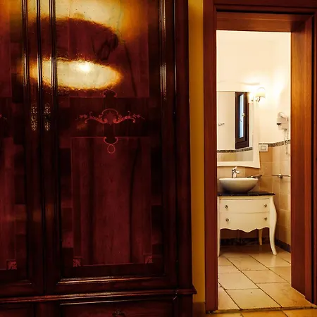 Отель Vico Regio 4*