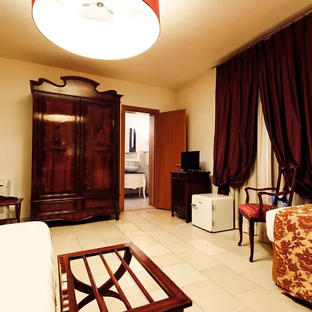 Vico Regio Hotel 4*