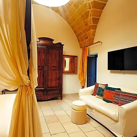 Vico Regio 4*