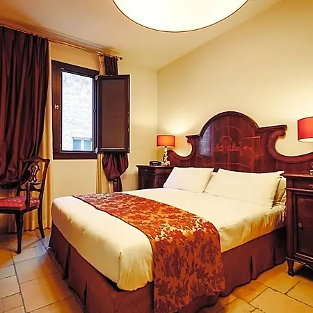 Vico Regio 4*